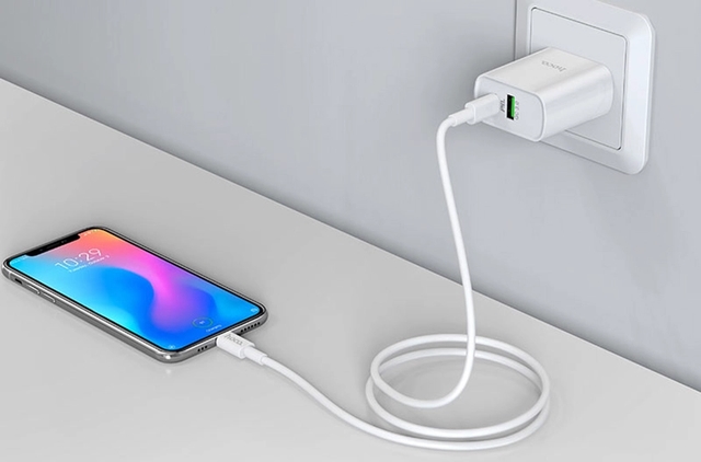 3 loại phích cắm dùng xong không rút còn ngốn điện hơn cả điều hòa, khiến tiền điện trong nhà tăng chóng mặt-1