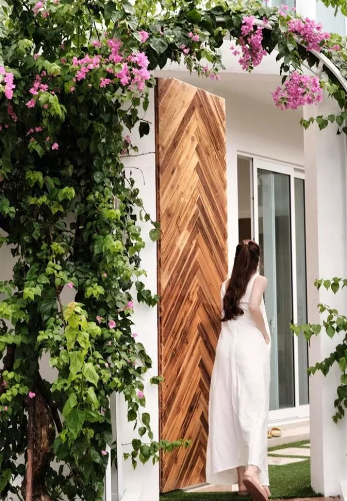 Biệt thự 30 tỷ ven sông Sài Gòn của vợ chồng Hà Hồ - Kim Lý-4