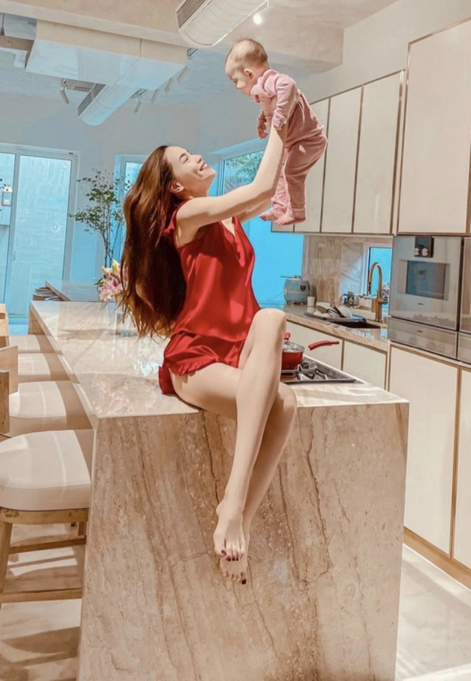 Biệt thự 30 tỷ ven sông Sài Gòn của vợ chồng Hà Hồ - Kim Lý-13
