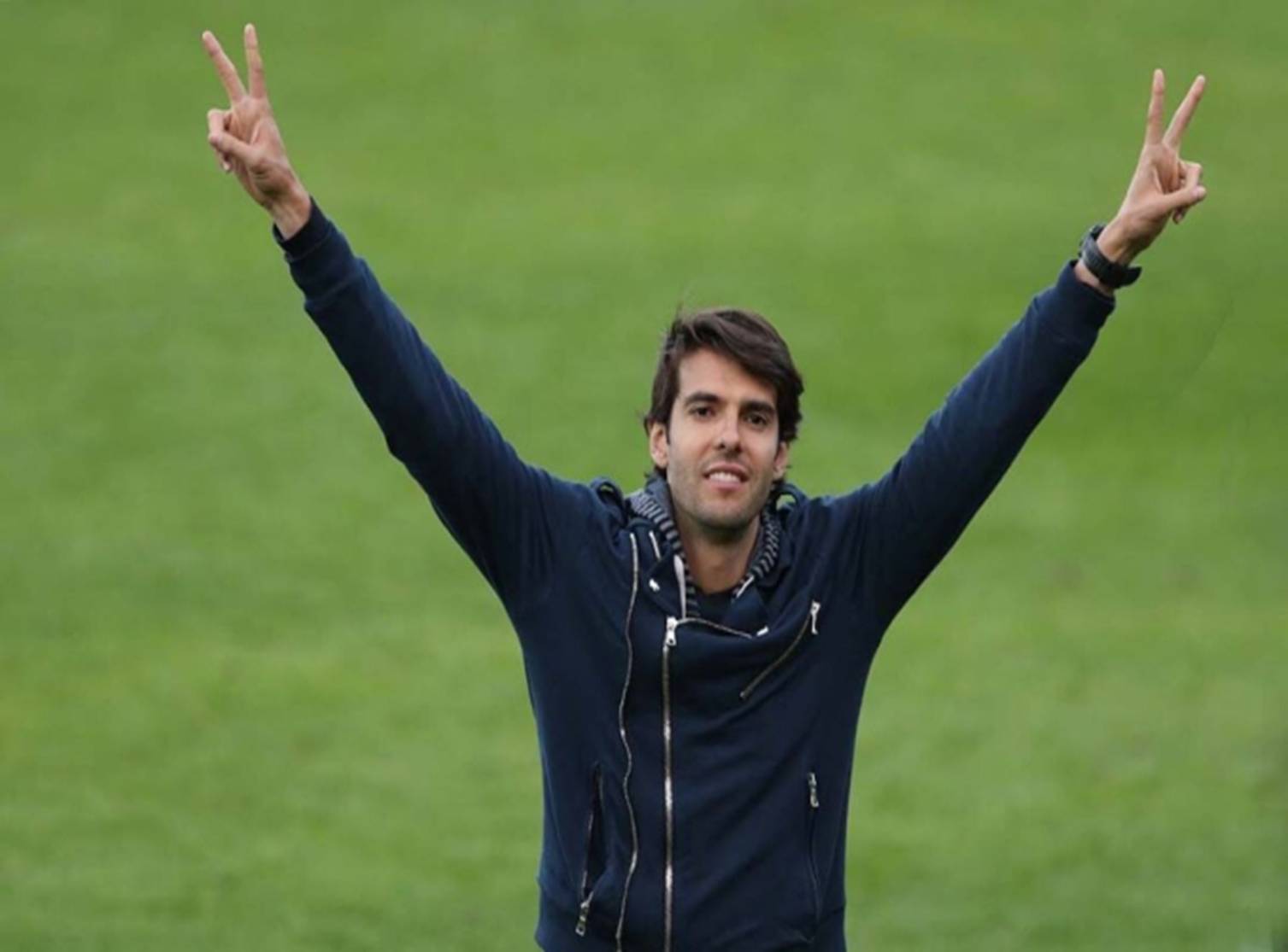 Nam thần bóng đá U50 vẫn trẻ đến khó tin, sau cuộc hôn nhân đổ vỡ tiếc nuối đã tìm được hạnh phúc viên mãn-5