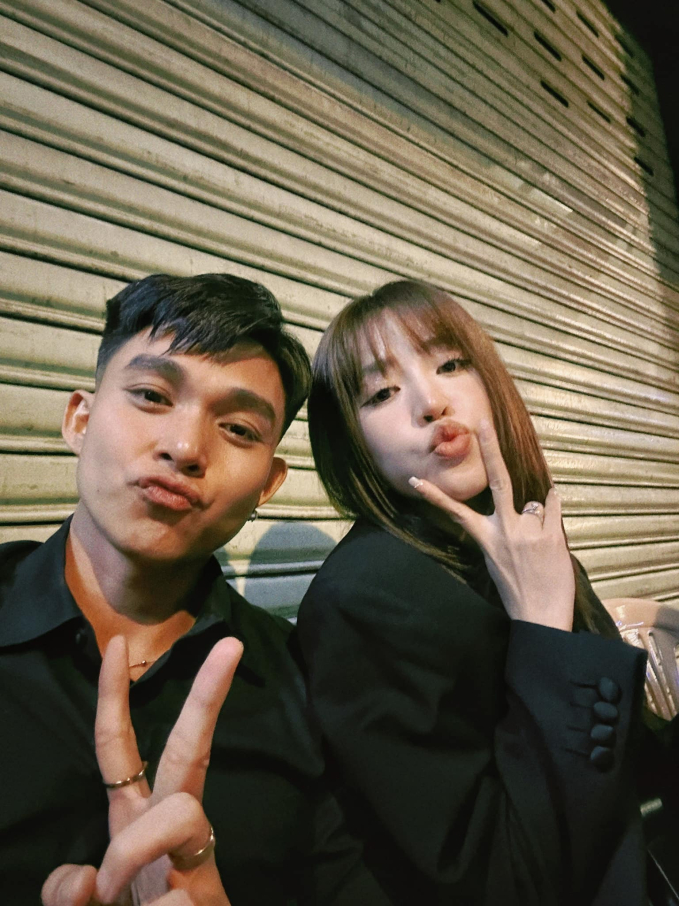 Dàn sao Vbiz lộ hình ảnh hậu tiệc cưới Minh Tú lúc 3 giờ sáng: Người cố tỉnh táo, người gục ngã-4