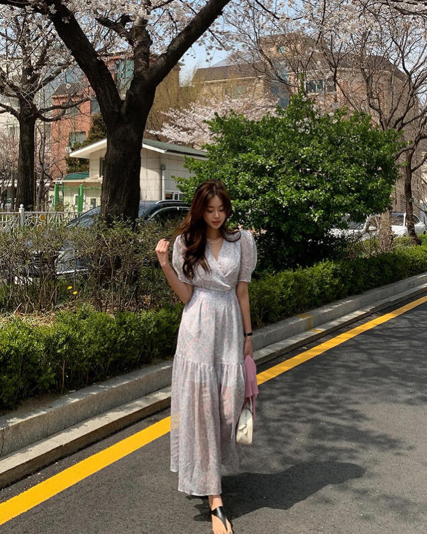 5 mẫu váy liền ăn ảnh, phù hợp để mặc đi du lịch-4