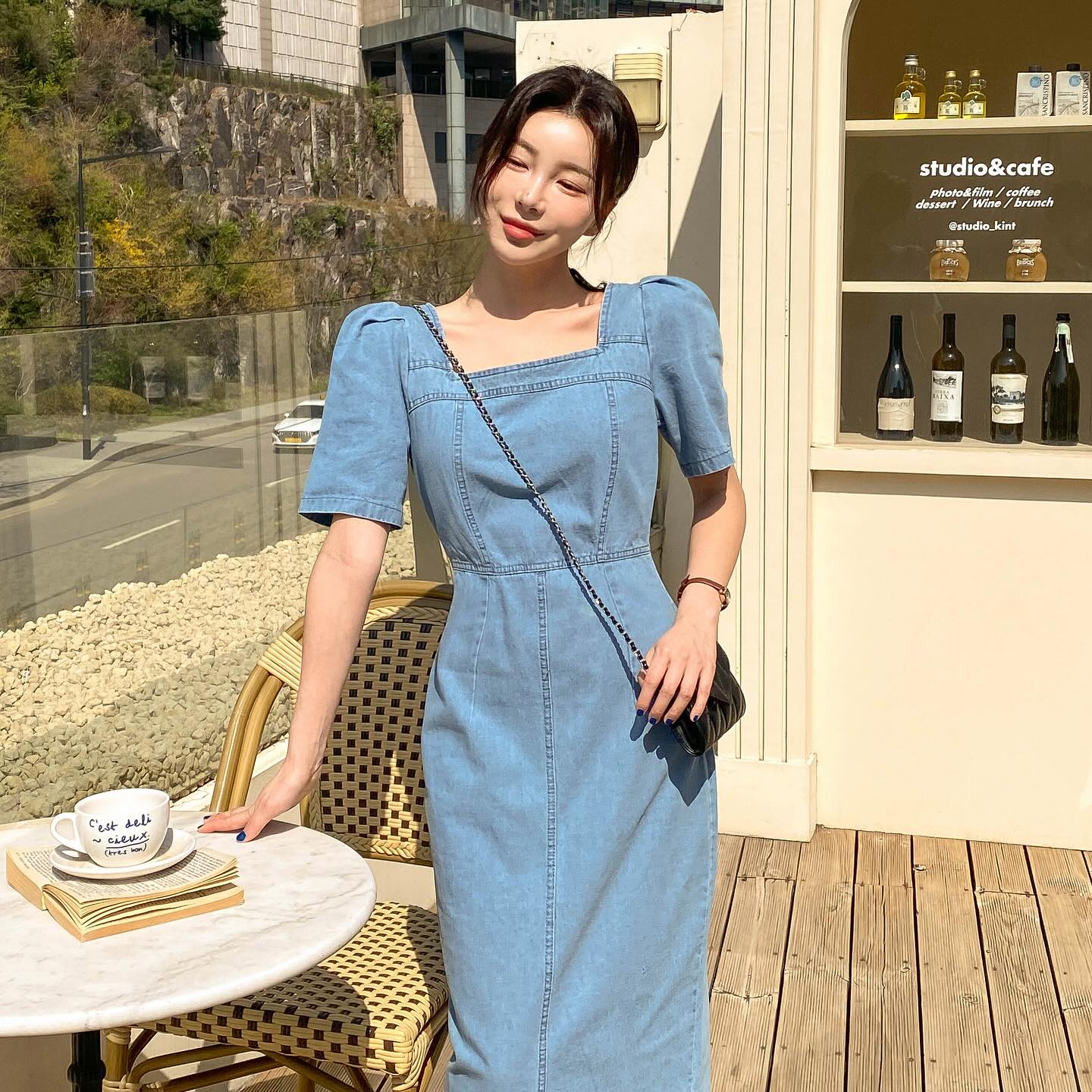 5 mẫu váy liền ăn ảnh, phù hợp để mặc đi du lịch-10