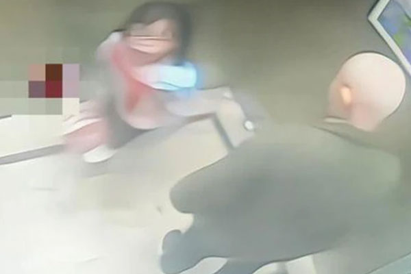 Một người đàn ông ngoại quốc nghi sàm sỡ bé gái ở quận Gò Vấp-1