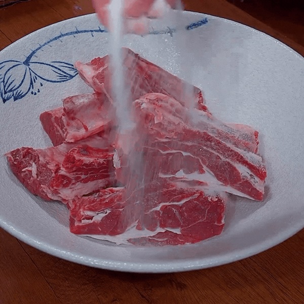 Hao cơm phải biết với công thức thịt bò hầm đặc biệt, mang đãi khách thì miễn chê-3