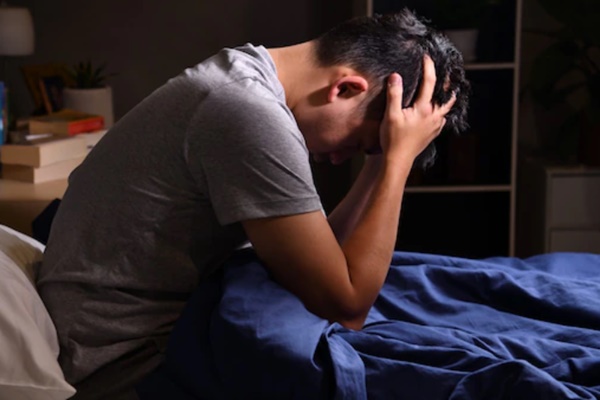 Đổ mồ hôi đêm kèm theo sốt là dấu hiệu bệnh ung thư gì?-1