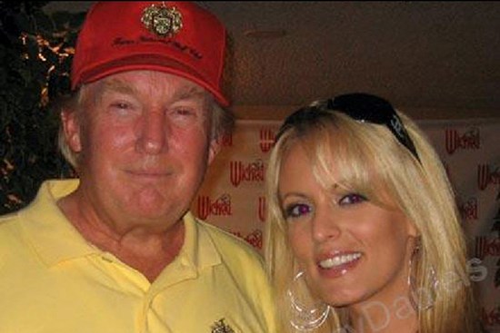 Toàn cảnh vụ bê bối giữa ông Trump và ngôi sao 18+