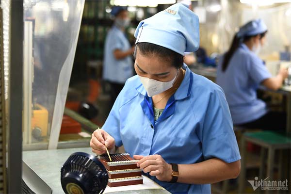 Bắt nữ bị can bị truy nã đặc biệt nguy hiểm tại cửa khẩu ở Tây Ninh-2