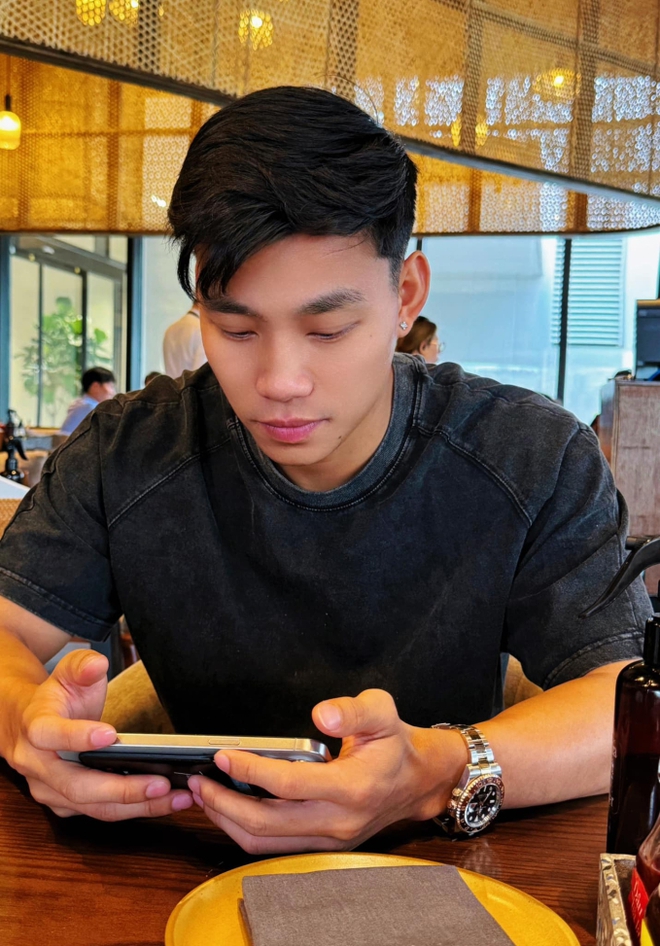 Văn Thanh tuổi 27 giàu sụ: Lái siêu xe, mua nhà cả chục tỷ nhưng vẫn bị Duy Mạnh nhắc nhở vì ham chơi chưa cưới vợ-6