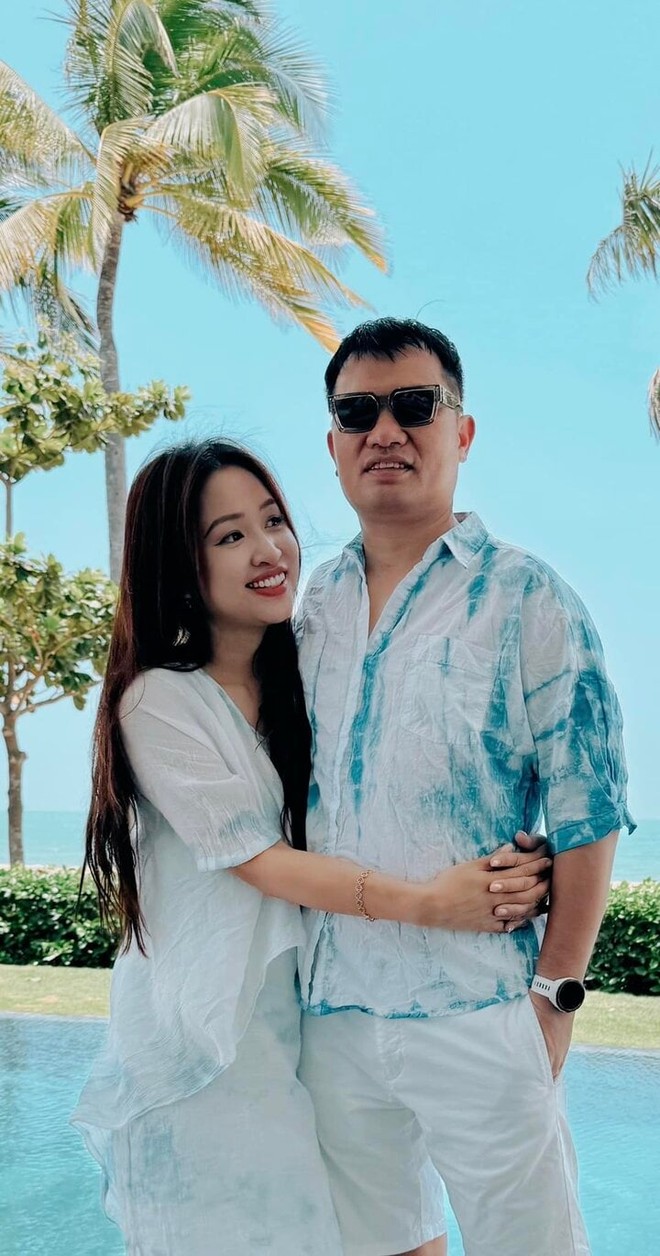 MC Vân Hugo khoe ảnh gia đình, thân thiết với con riêng của chồng-2