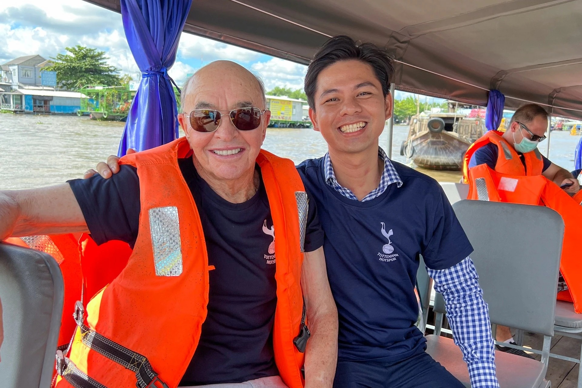 Các tỷ phú ăn gì, chơi ở đâu khi đến Việt Nam-8