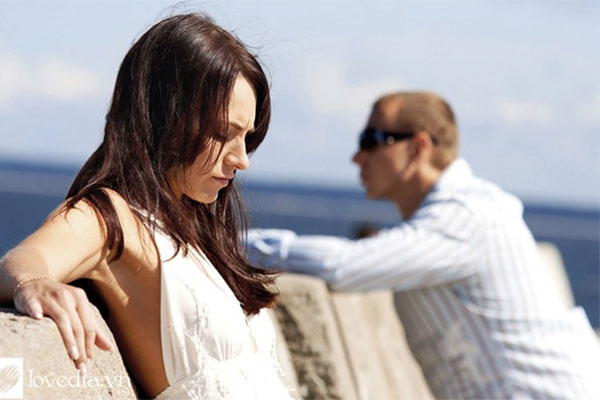 Mẹ tôi vừa mất chưa được 49 ngày, bố đã muốn đưa giúp việc lên làm mẹ kế-2