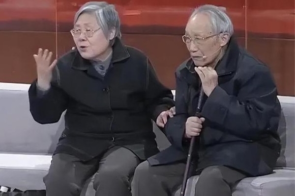 Nữ sinh 14 tuổi trộm gần nửa tỷ đồng tiền phẫu thuật của mẹ, biết lý do đằng sau ai cũng phẫn nộ-4