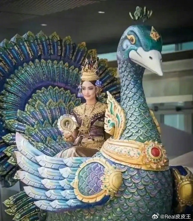 Phạm Băng Băng bị lật tẩy chiêu bài ở lễ hội té nước-3