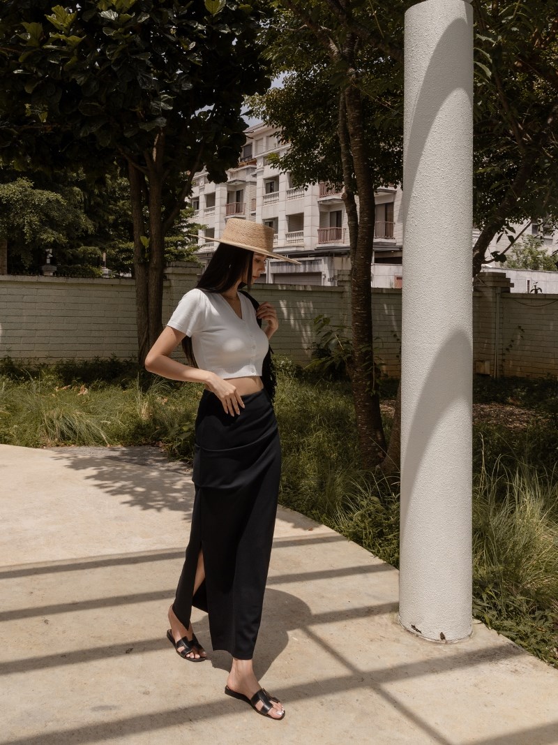 10 cách mặc chân váy giúp phong cách đi du lịch nổi bật hơn-3