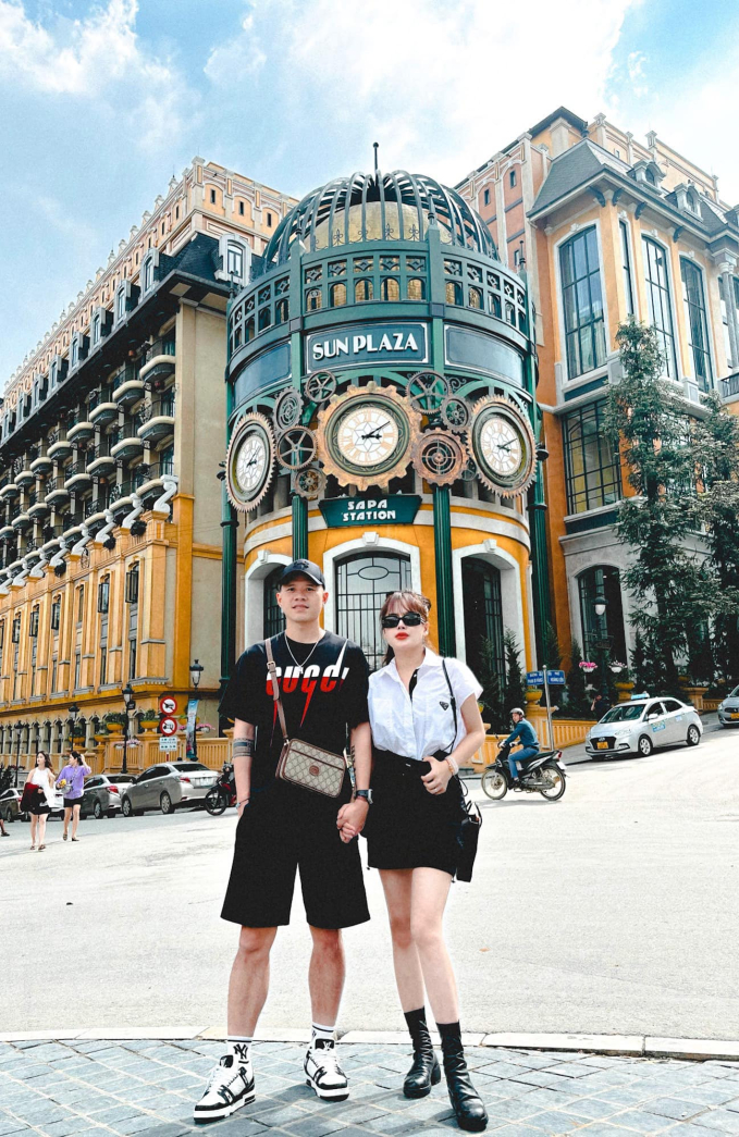 Trung vệ đội tuyển Việt Nam khoe xây nhà bạc tỉ, chủ tịch Văn Toàn tag ngay đồng đội: Hay than khổ mà có thiếu gì đâu-7