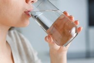 3 cách uống nước khiến tim khỏe đến mấy cũng đổ bệnh