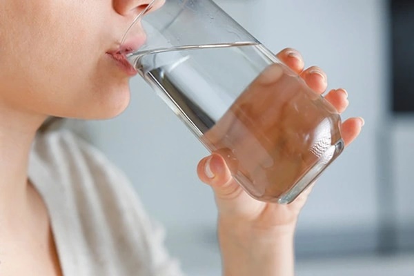 3 cách uống nước khiến tim khỏe đến mấy cũng đổ bệnh-1