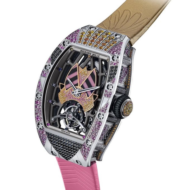 Vợ đại gia có nhiều siêu xe nhất nhì Việt Nam: Cuộc sống sang chảnh không ai bằng, sở hữu chiếc đồng hồ cả thế giới chỉ có 7 chiếc-4