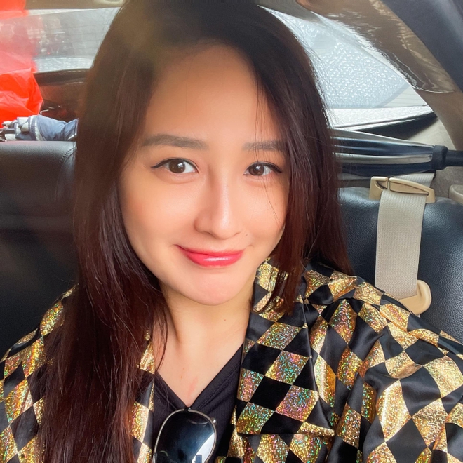 Hậu xác nhận có người yêu, Mai Phương Thúy tung hint chuẩn bị lên xe hoa?-4