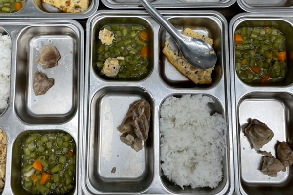 Công an vào cuộc vụ suất ăn bán trú của học sinh bị tố cắt xén-3