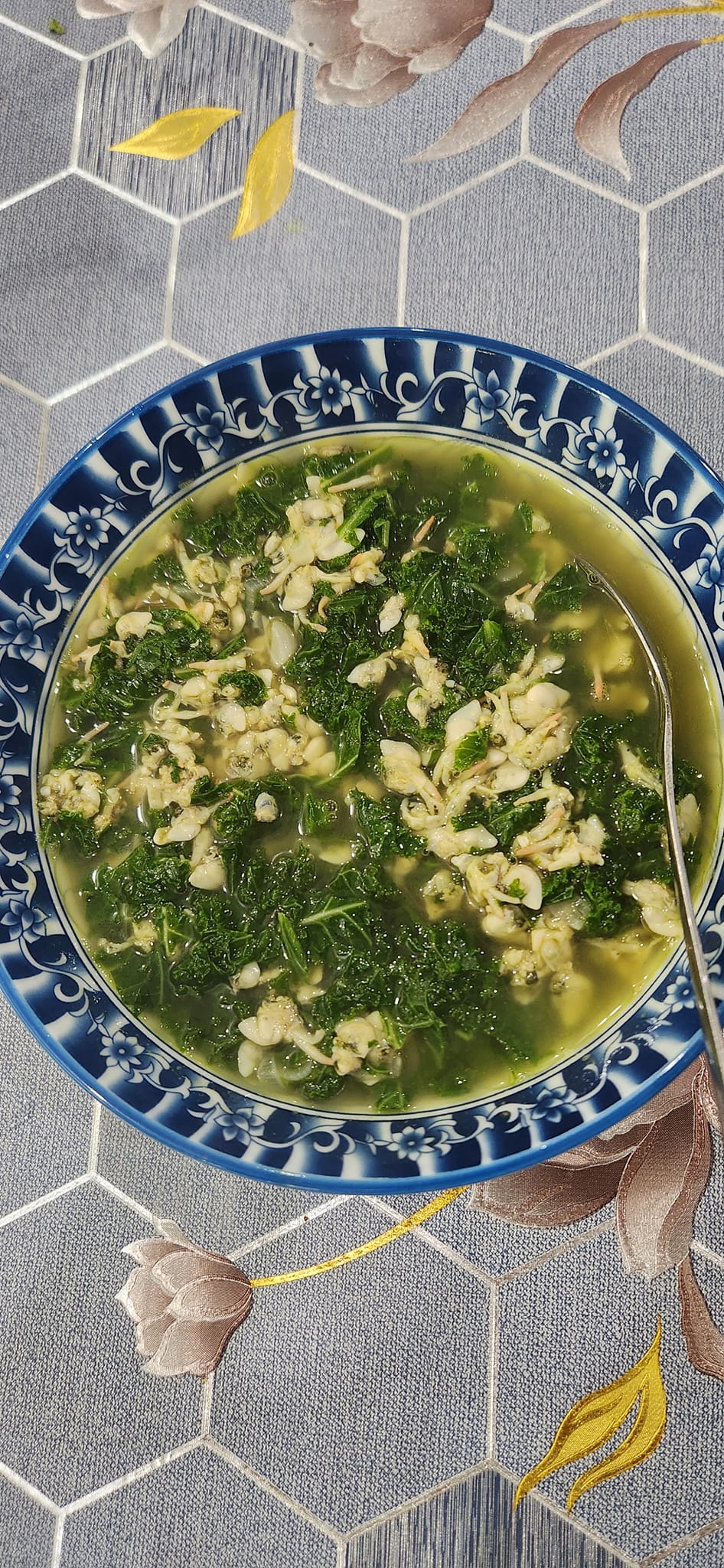 Mẹ đảm mê trồng cây sân thượng: Rau củ ăn quanh năm không hết phải mang tặng, vườn đẹp đến nỗi đồng nghiệp lẫn học sinh mầm non đến check-in-34