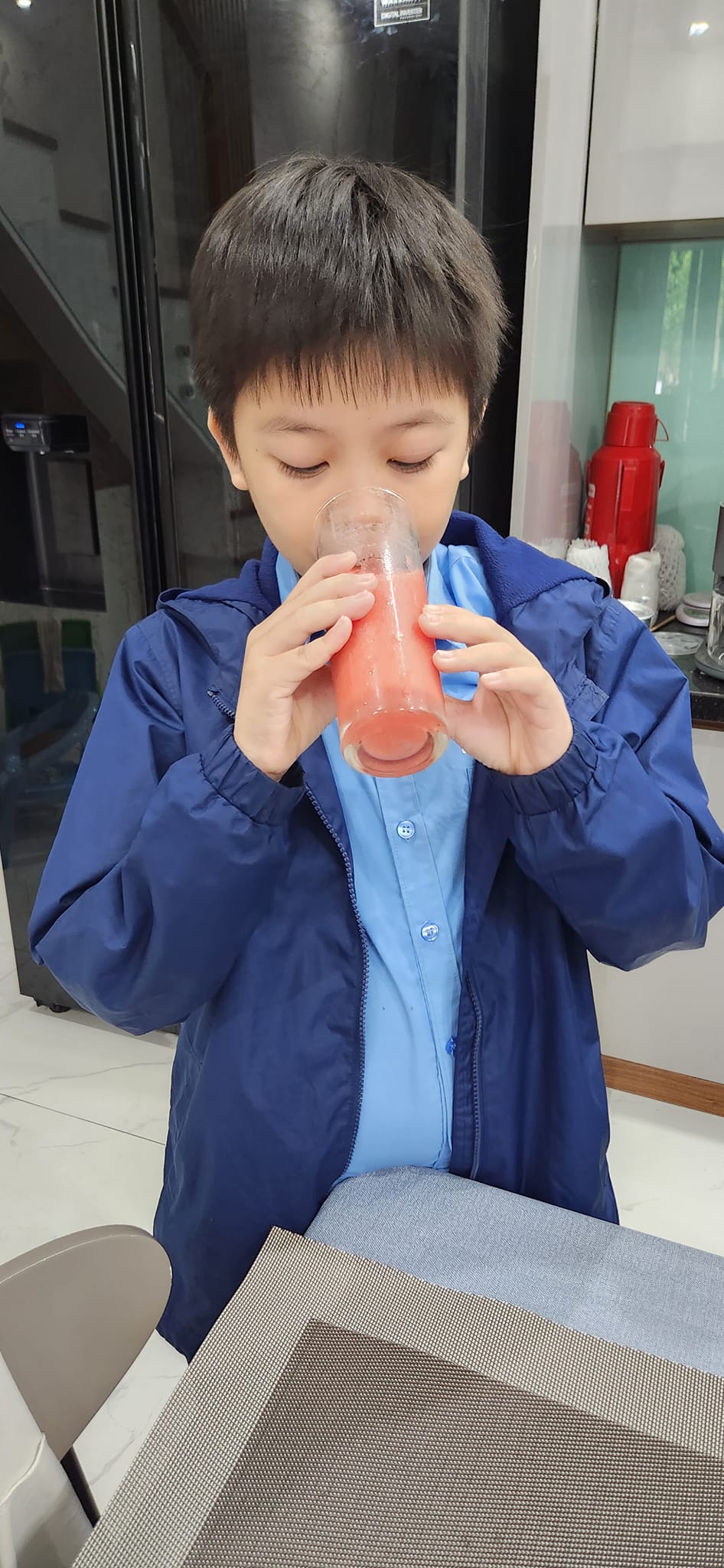 Mẹ đảm mê trồng cây sân thượng: Rau củ ăn quanh năm không hết phải mang tặng, vườn đẹp đến nỗi đồng nghiệp lẫn học sinh mầm non đến check-in-36