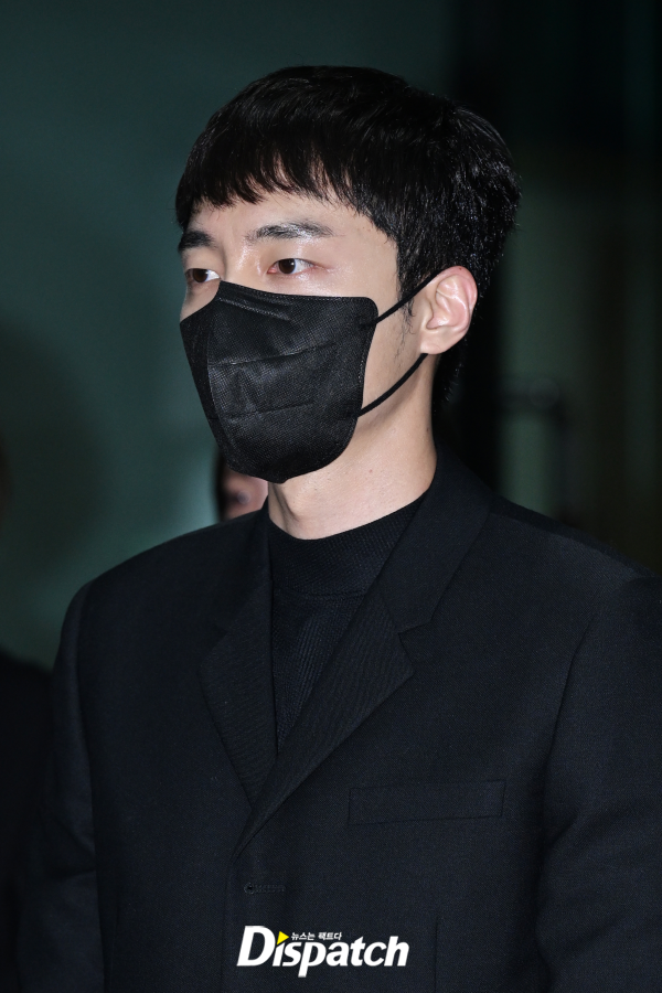 Lễ đưa tang Park Bo Ram: Mỹ nhân Kara gục khóc xót xa, nam ca sĩ Winner cùng dàn sao nghẹn ngào tiễn biệt-6