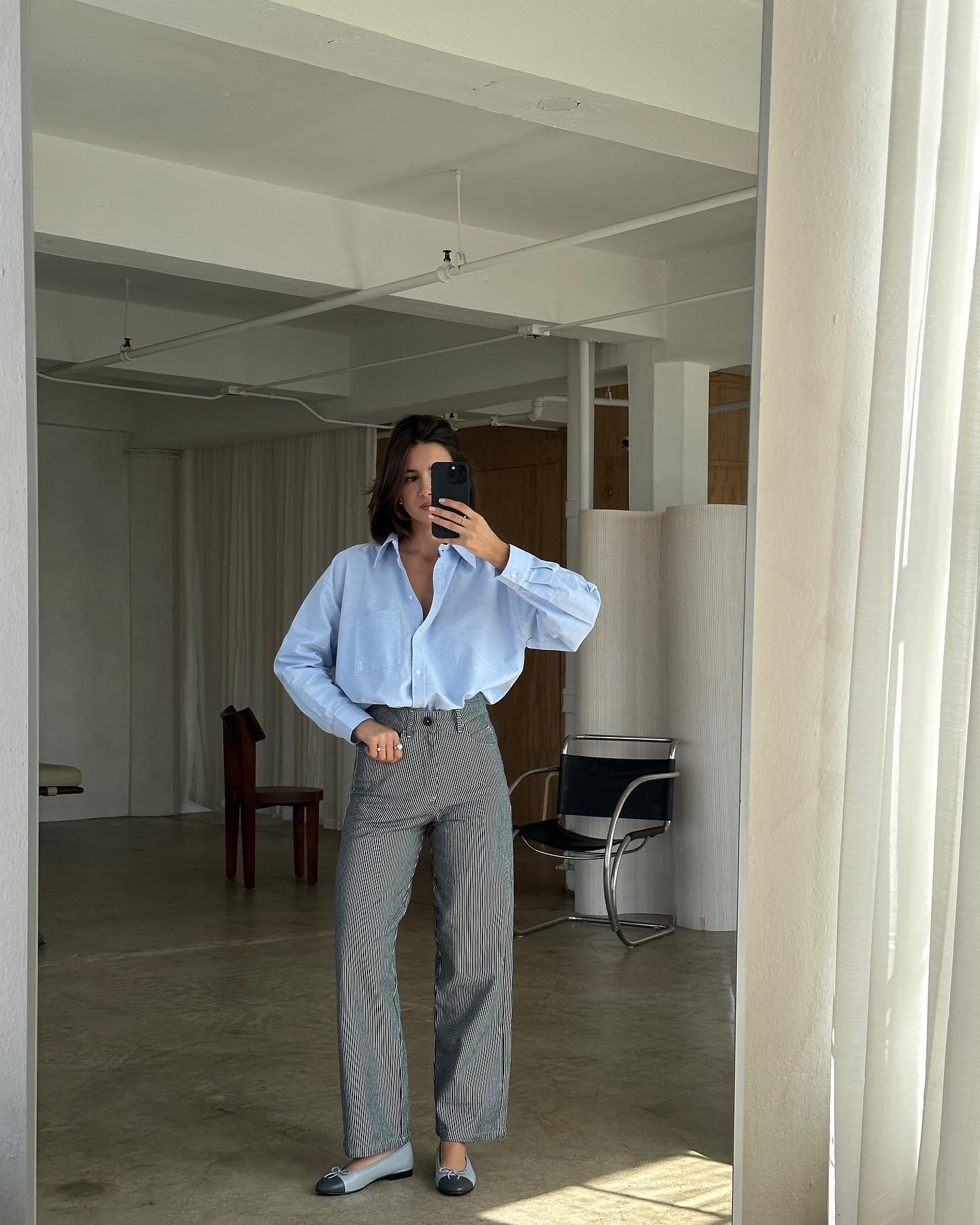 4 mẫu áo sơ mi hack tuổi được phụ nữ Pháp diện thường xuyên trong mùa hè-13