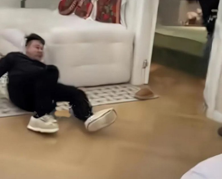 Nghe con dâu đòi ly hôn, mẹ chồng giải quyết mâu thuẫn giữa hai vợ chồng chỉ trong 3 giây-3