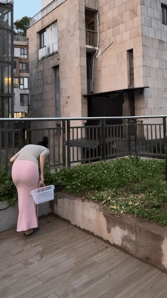 Bán 2 tấn hàng sau khi lên sóng 1 phút, mẹ 4 con nổi đình đám mời luôn dàn nghệ sĩ lên livestream chốt đơn giàu cỡ nào?-8