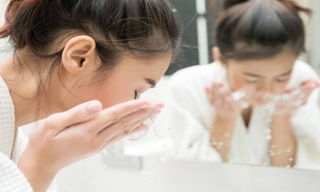 Hướng dẫn chăm sóc da mặt mùa hè-1