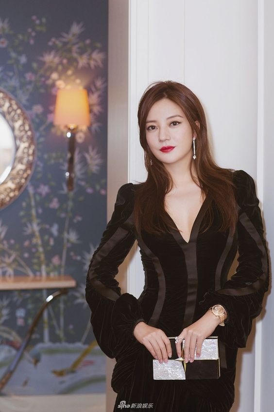 Bước đường cùng của Triệu Vy-4