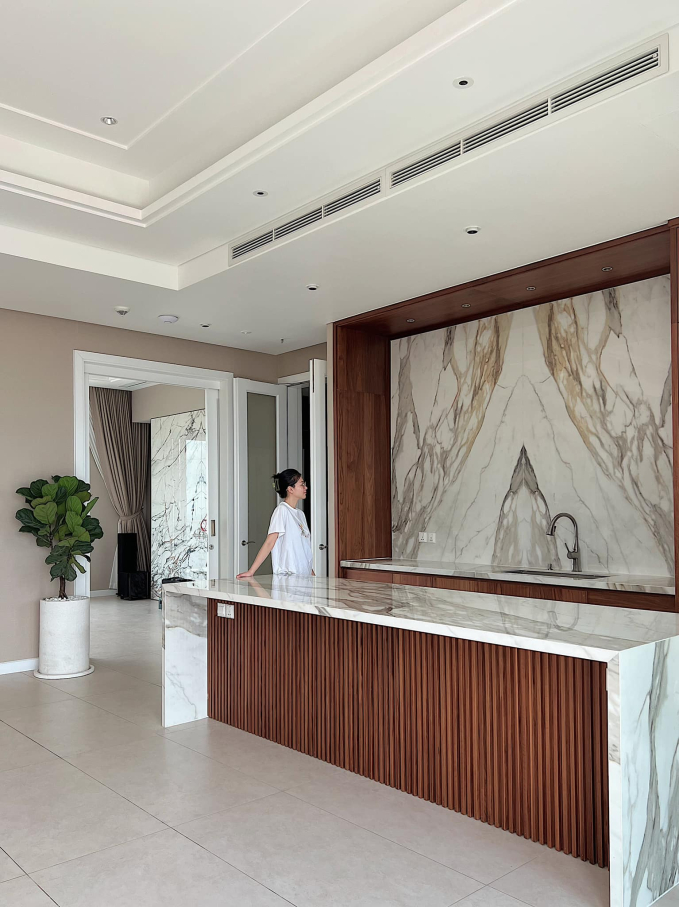 Cuộc sống hiện tại Hoa hậu Phương Khánh: Sở hữu biệt thự và penthouse, thành viên hội bạn thân của Hà Tăng-9