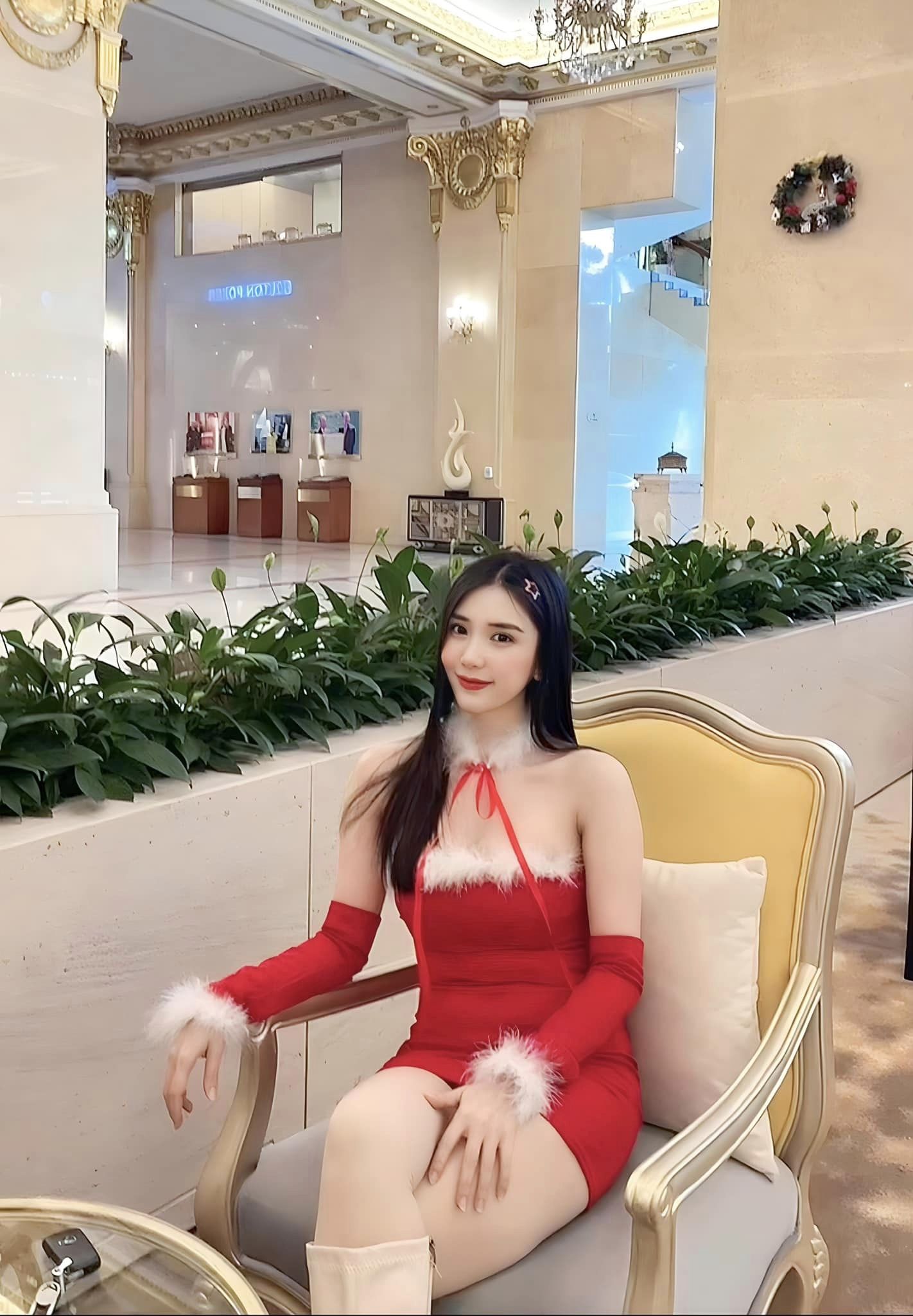 Nữ diễn viên yêu Quang Lê say đắm một thời, lộ cả ảnh nhạy cảm giờ ra sao?-5