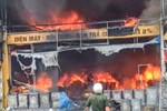Hà Nội: Cháy kinh hoàng tại dãy ki ốt gần chợ Xuân Đỉnh-3