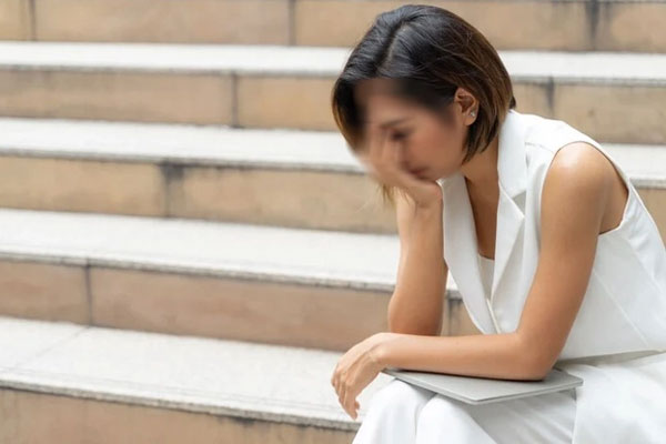 Một phút bồng bột, tôi lỡ hôn anh trai của chồng sắp cưới-2