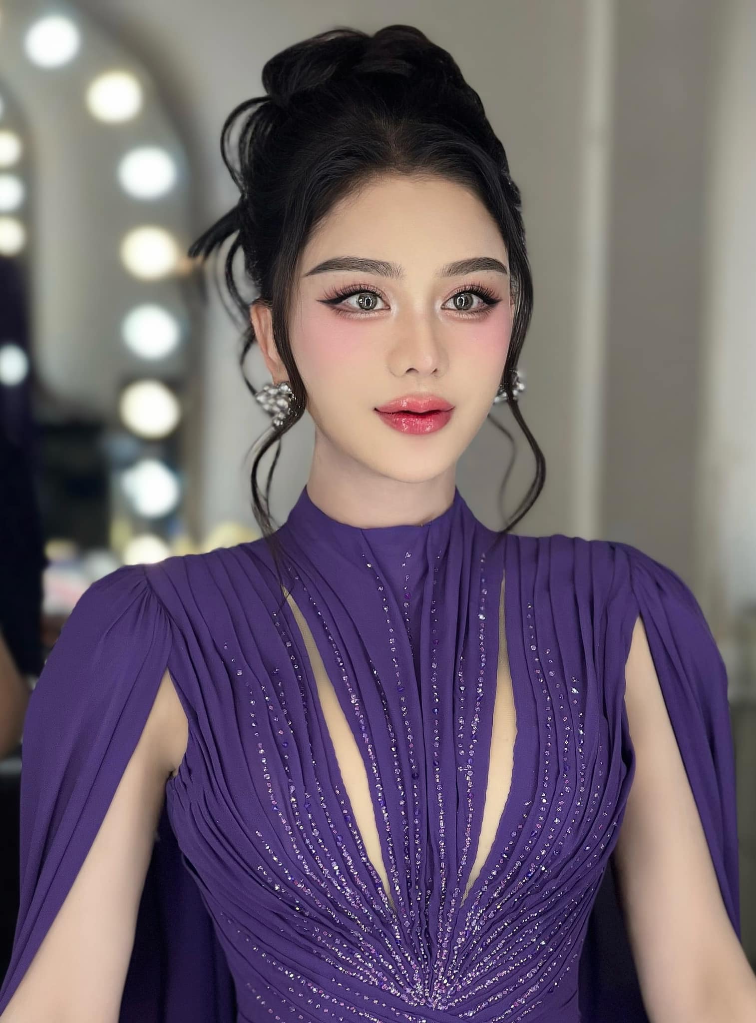 Lâm Khánh Chi đăng đàn tố MC Nguyên Khang: Ai em cũng đọc tên, em chừa chị ra-2