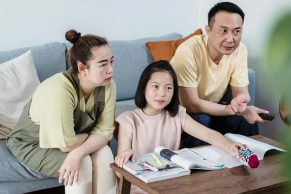 Giáo sư nổi tiếng nhắc cha mẹ bảo vệ khỏi nguy cơ bị xâm hại: Đợi con lớn mới giáo dục là quá muộn!-3