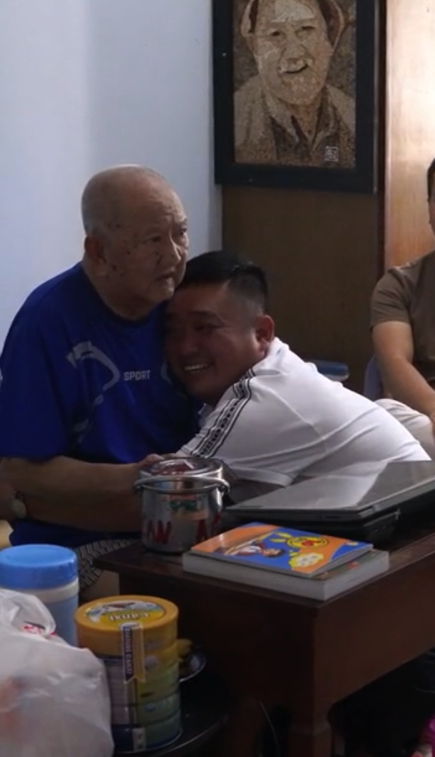 Thằng Cò Đất phương Nam gặp lại bác Ba Phi Mạc Can sau 30 năm-2