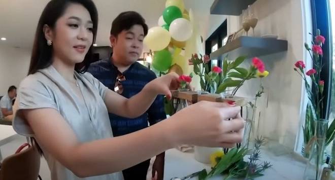 Soi bên trong căn nhà Quang Lê mời Hà Thanh Xuân tới ra mắt, được cho giá trị 100 tỷ-13