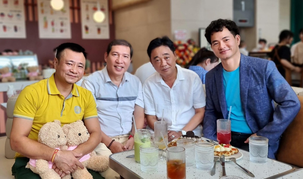 Danh hài Quang Thắng: Lý do không đăng ảnh vợ và chuyện Ngọc hoàng Quốc Khánh nói 1 câu thấm 20 năm-6