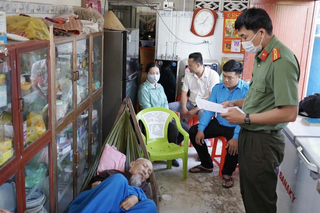 Bị khởi tố thêm tội Loạn luân, thầy ông nội Lê Tùng Vân 92 tuổi sẽ đối diện mức án nào?-1