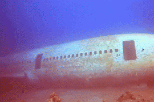Bí ẩn xác máy bay khổng lồ dưới đáy Biển Đỏ, bị nhầm là MH370