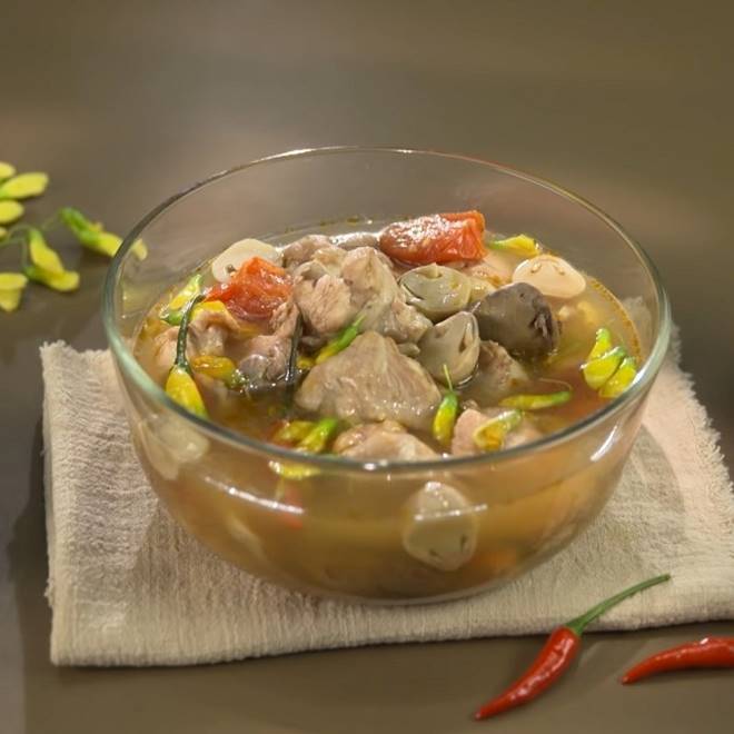 Ngày hè nóng nực mà đãi cả nhà món canh gà kiểu Thái chua chua cay cay thì ngon đúng bài-8