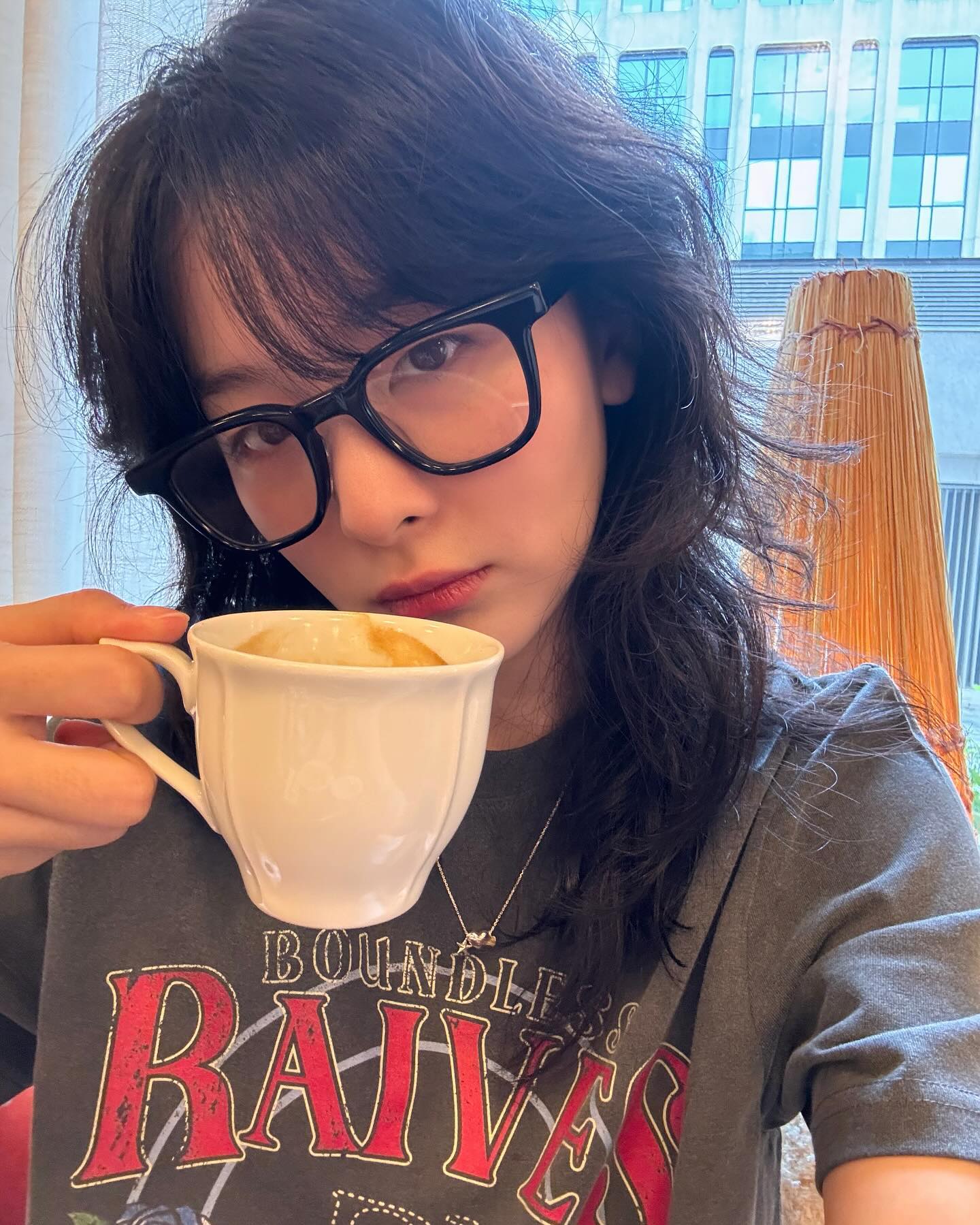 4 kiểu tóc ngang vai trẻ trung được sao Hàn lăng xê-4