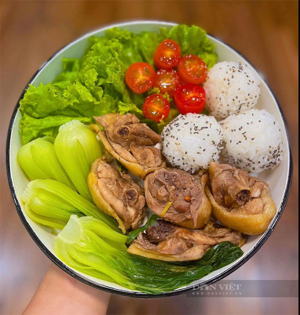 Loại lá nhiều tinh dầu với mùi thơm dễ chịu, giúp trẻ hóa, ngừa ung thư, rang với thịt gà ngon tuyệt-5