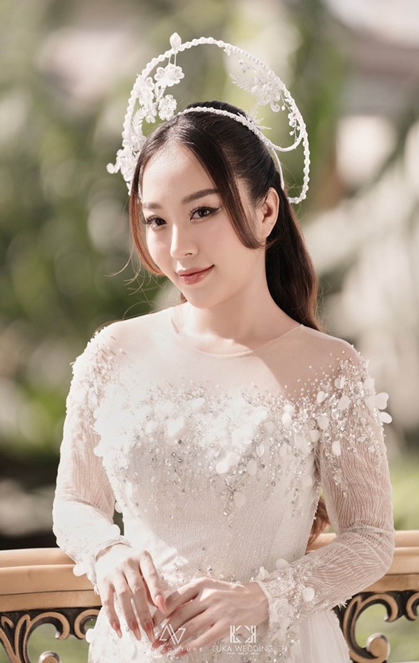 Đám cưới TiTi (HKT) tại Cần Thơ: Chú rể điển trai đón dâu bằng Rolls-Royce, dàn sính lễ bạc tỷ gây choáng-6