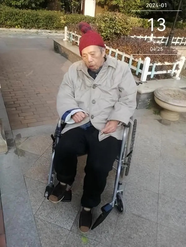 54 tuổi chưa lấy chồng, nuôi cha ốm đau, công việc làng nhàng, bị chê kém nhan sắc, không hoạt ngôn nhưng tôi vẫn vui vẻ: Đời này, phải biết yêu chính mình!-2