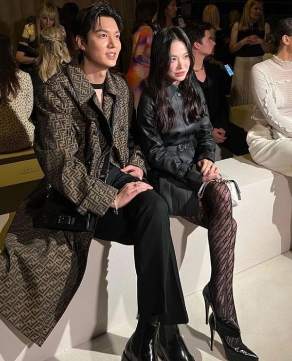 Song Hye Kyo - Lee Min Ho đăng lovestagram lộ liễu, sắp công khai hẹn hò đến nơi rồi?-3